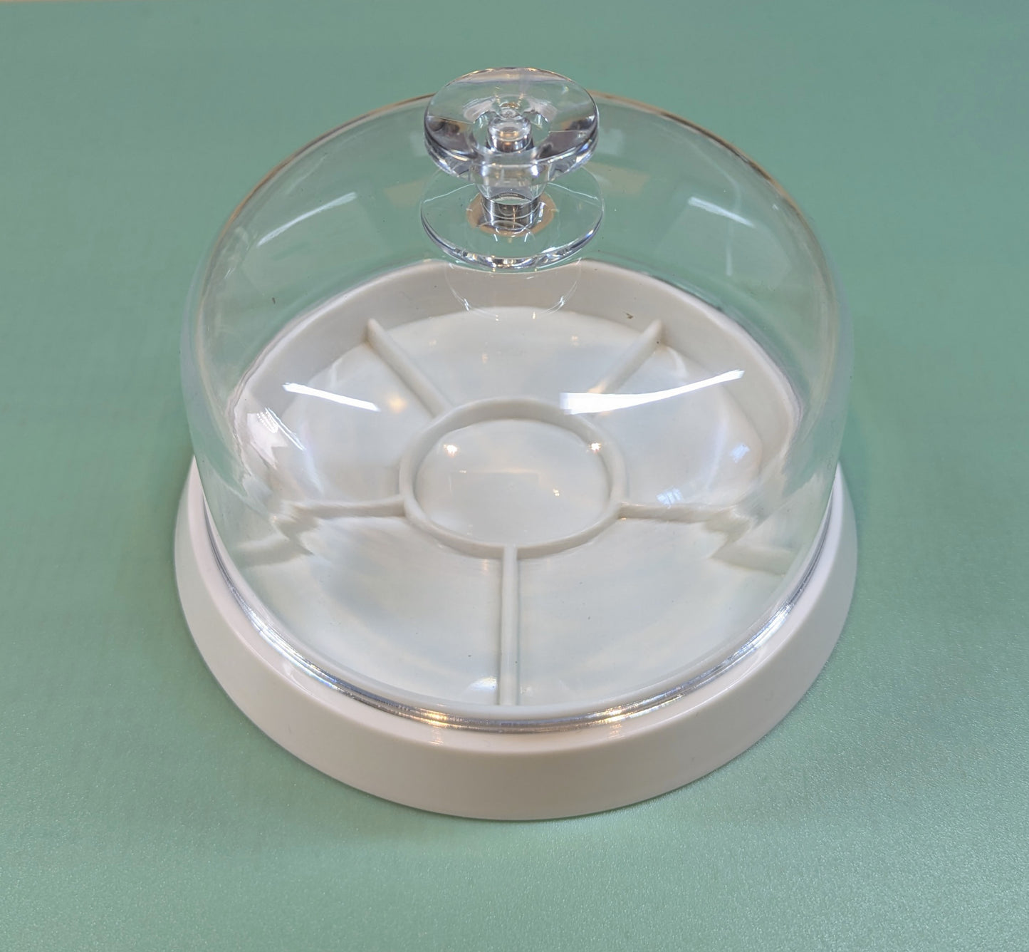 Parts Tray with Dust Cover, White, Ø 104 mm with 6 Compartments