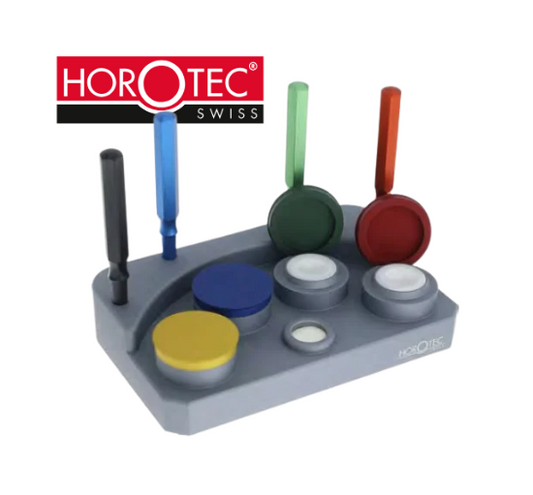MSA17.103 HOROTEC® COMPLETE ALUMINIUM OIL CUP SET  Contents : - Shot blasted aluminium base, grey anodized - 4 white ceramic cups - 4 oilers with aluminium handle Ø 6 mm in different colours. The cups can be replaced individually.